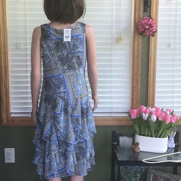 F
✅Final Reduced Price✅Gorgeous Asymmetrical Dress - Picture 8 of 10